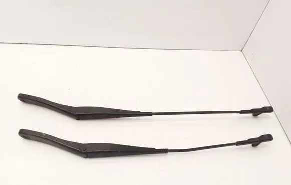 Opel Astra H Front wiper blade arm 13111219 13111220
