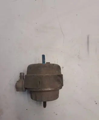 Audi A6 S6 C6 4F Engine mount bracket