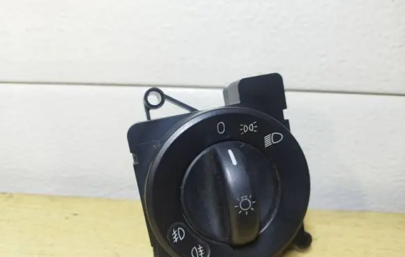 Mercedes-Benz Sprinter W906 Light switch A9065450304 1835155 ZGS003