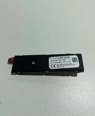 Mercedes-Benz E W213 Aerial antenna amplifier A2139056500 QZZGS003