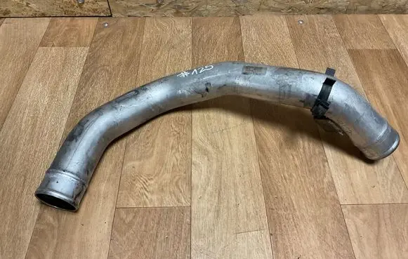 Volvo S40, V40 Intercooler hose/pipe 30617344 71050
