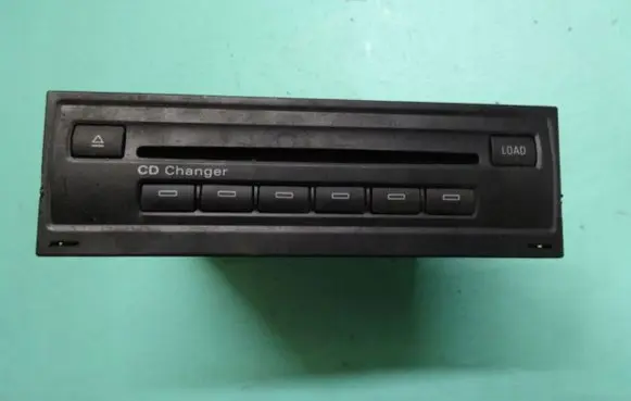 Audi A6 S6 C6 4F CD/DVD changer 4E0035111