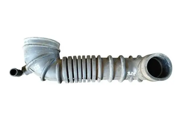 Mitsubishi Delica Air intake hose/pipe MB957518