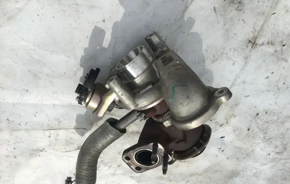 Peugeot 208 Turbo 9673283680
