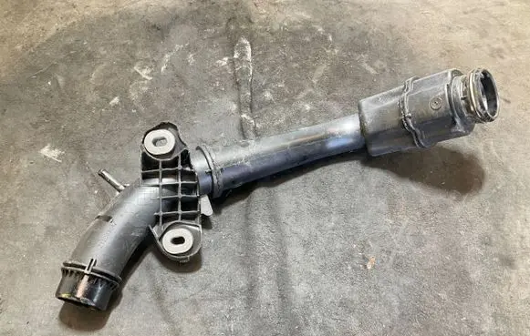 Mercedes-Benz CLA C118 X118 Intercooler hose/pipe A2820981200 Z12009565
