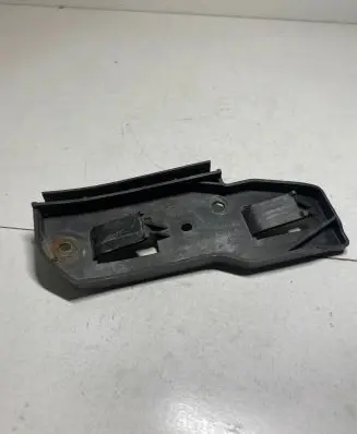Front bumper mounting bracket