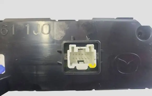 Mazda 6 Screen/display/small screen GDK4611J0