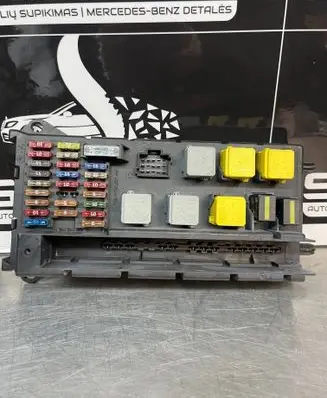Mercedes-Benz Sprinter W906 Fuse module A9065454401 516601F04 08192013