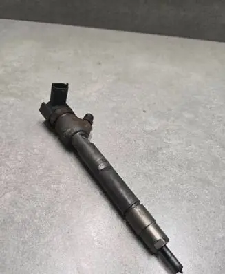 Fuel injector