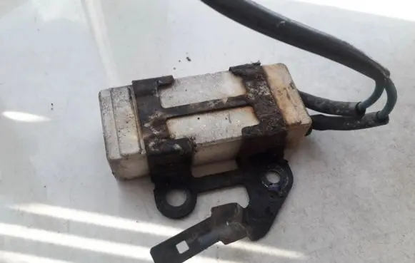Toyota Corolla Verso AR10 Coolant fan relay 2468103560 246810-3560