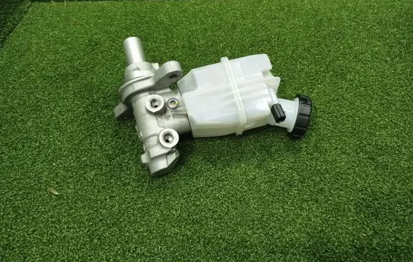 Renault Arkana Master brake cylinder 460919818R