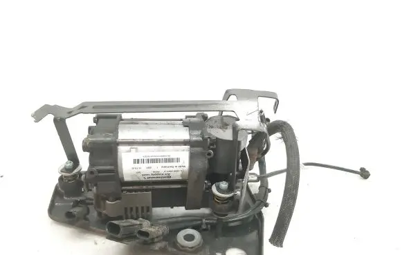 Volvo XC90 Air suspension compressor/pump 32315091