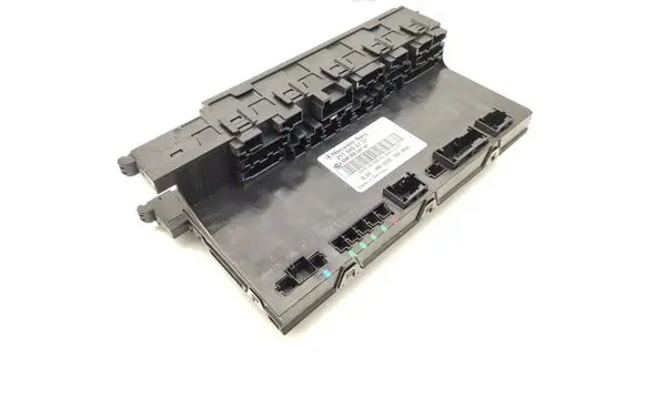 Mercedes-Benz E W211 Fuse module 2115455701 5DK008047-67