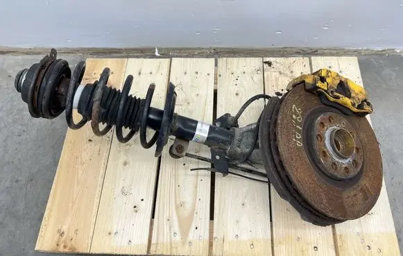 Alfa Romeo Giulietta Front shock absorber with coil spring 