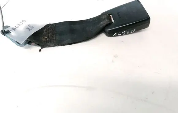 Peugeot 106 Rear seatbelt buckle