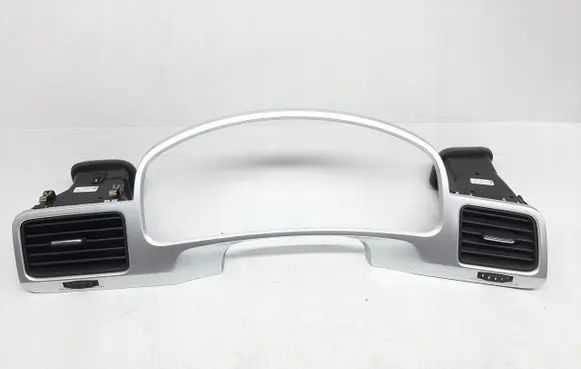 Volkswagen Touareg II Dashboard trim 