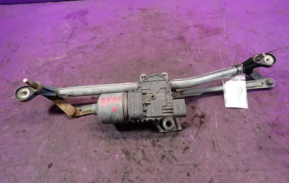 Alfa Romeo 147 Front wiper linkage and motor 