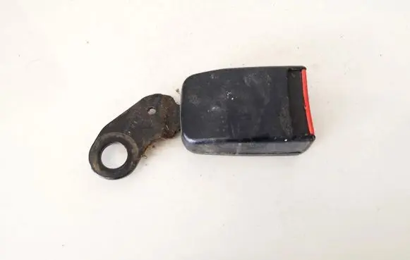Mitsubishi Carisma Rear seatbelt buckle 101911g