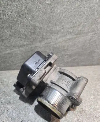 Volkswagen Golf VI Throttle valve 03G128063F