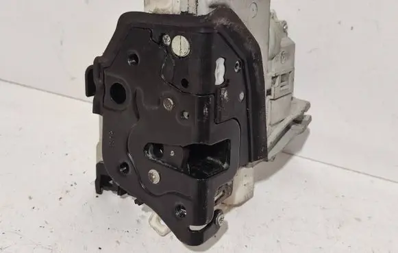 Audi A4 S4 B8 8K Front door lock 8J1837015C
