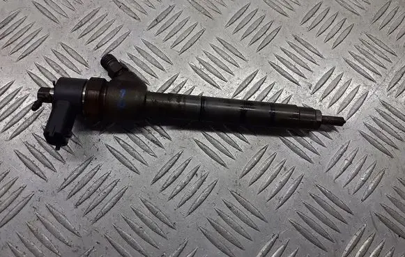 Hyundai Matrix Fuel injectors set 338002A400