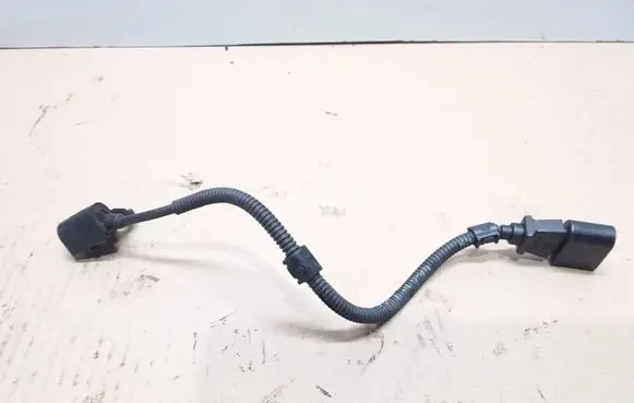 Audi A4 S4 B8 8K Camshaft position sensor 9805940