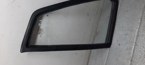 Fiat Uno Rear side window