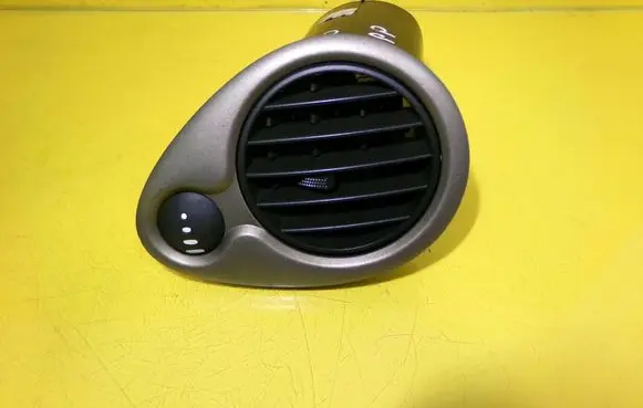 Renault Clio II Dashboard side air vent grill/cover trim 220410