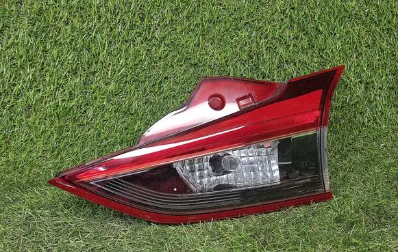 Mazda 6 Tailgate rear/tail lights GHP9513F0