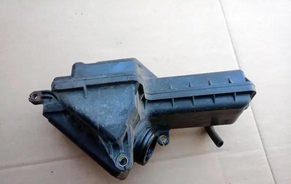 Mitsubishi Carisma Oil breather separator 