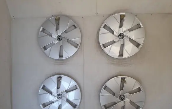 Volkswagen ID.4 R18 wheel hub/cap/trim 10A601147