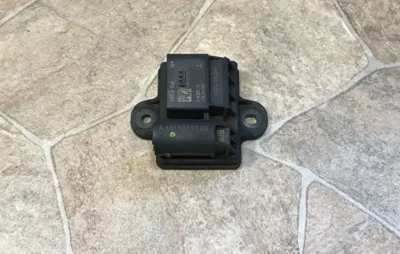 Mercedes-Benz C W204 Glow plug pre-heat relay A6519000900