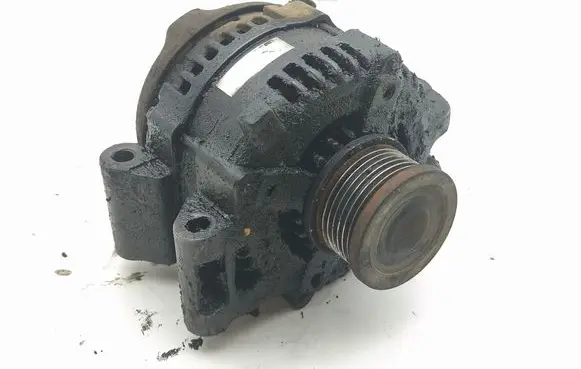 Toyota Avensis T250 Generator/alternator 