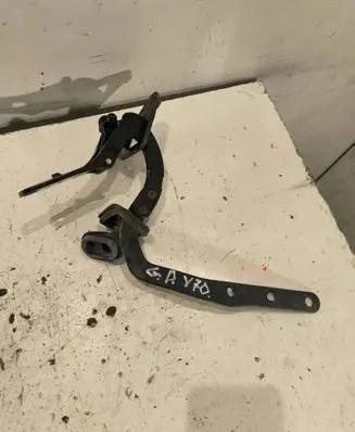 Volvo V70 Tailgate/trunk/boot hinge 8643158