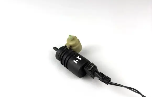 Audi A3 S3 8L Windscreen/windshield washer pump
