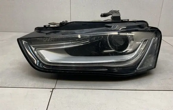 Audi A4 S4 B8 8K Headlight/headlamp 8K0941005D