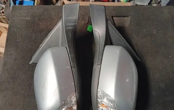 Volvo XC70 Front door electric wing mirror