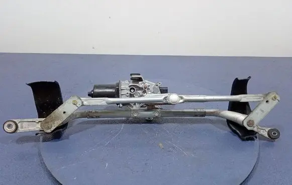 Mazda 3 II Front wiper linkage and motor BHS26737X