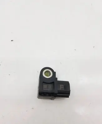 Mitsubishi L200 Airbag deployment crash/impact sensor 8651A245 02964