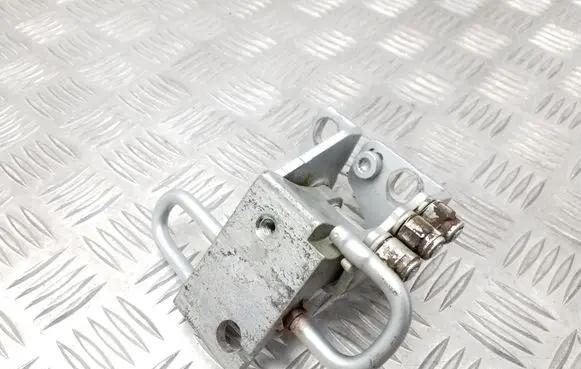 Volkswagen Golf VI Front door lower hinge 1K0831412K