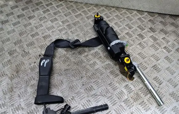 Volvo XC60 Front seatbelt