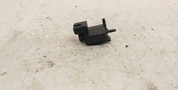 BMW 3 E90 E91 Turbo solenoid valve 1742712 72234100 07T271