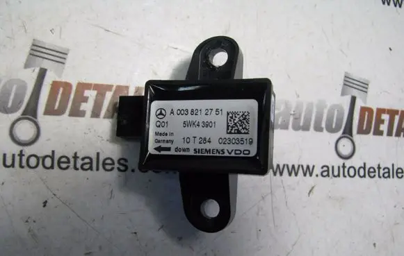Mercedes-Benz S W221 Airbag deployment crash/impact sensor A0038212751