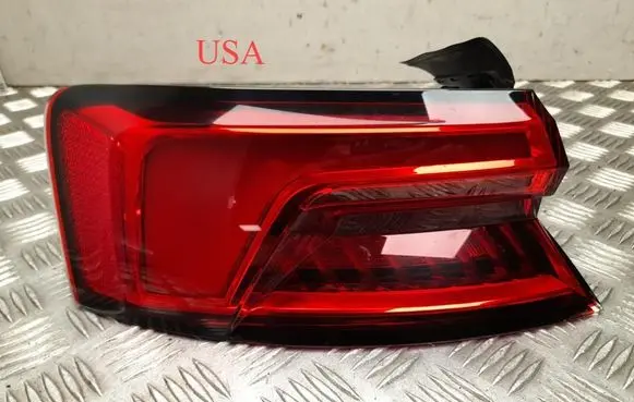 Audi A5 Rear/tail lights 8W6945091E