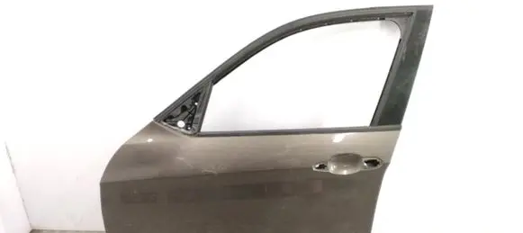 BMW X1 E84 Front door B06