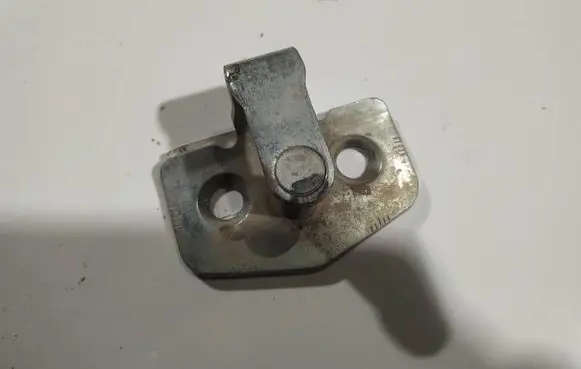 Opel Zafira B Front door lock loop/hook striker 