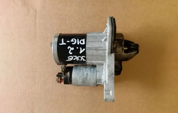 Nissan Juke I F15 Starter motor 233004979R