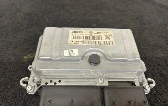 Volvo V70 Engine control unit/module 31286086 0261209108 1039S27438