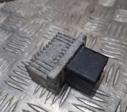Glow plug pre-heat relay