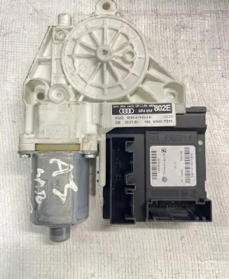 Audi A3 S3 8P Rear door window regulator motor 8P4959802E S006079022D